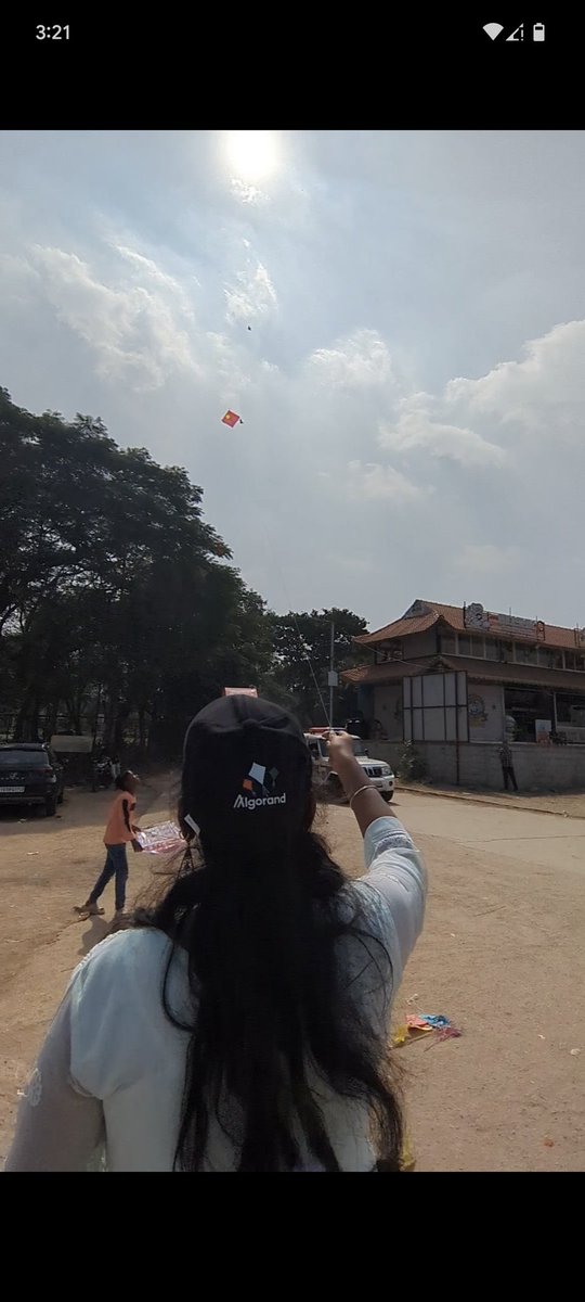 komsujani23's tweet photo. My kite might have been tangled, but my smile flew high at the Algo Kite Fest!
Glad to have been part of the amazing fest! β¨πͺ
@Algo_Bharat #AlgorandFlyingHigh https://t.co/3F1aDMIP46
