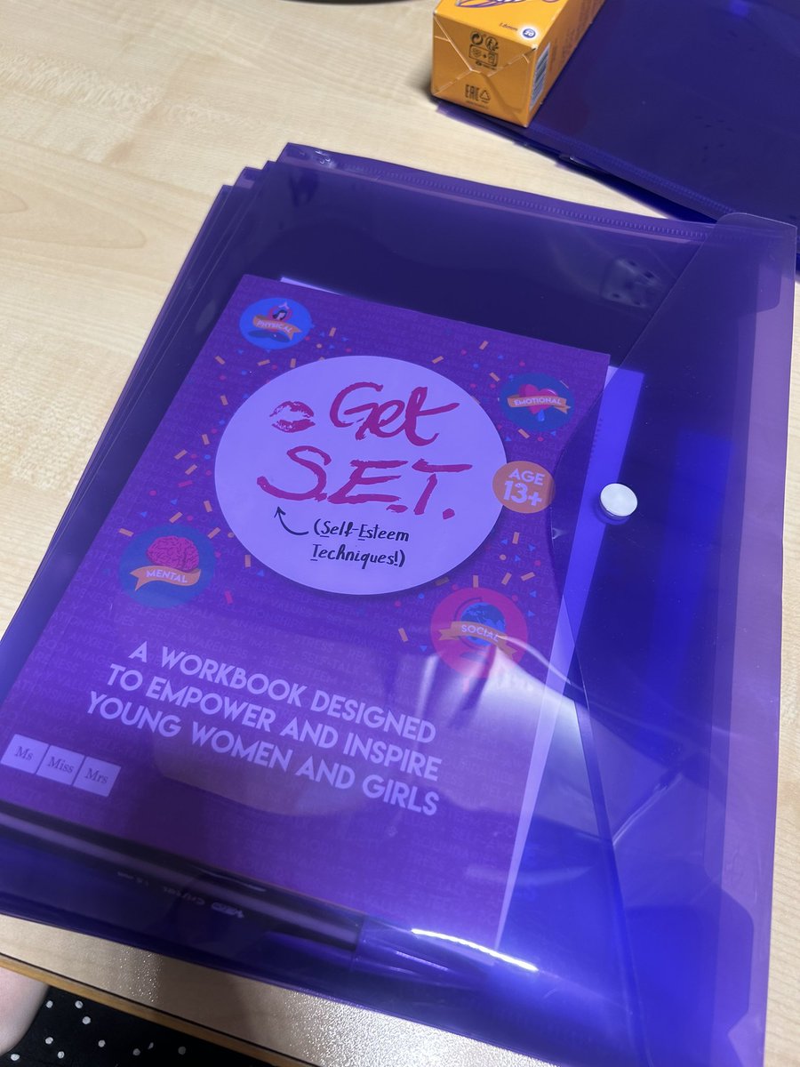 MissWBusinessEd's tweet photo. Fantastic first @MsMissMrs1 group this morning with our S2/3 group ⭐️ We created a manifesto and got to know each other’s best quality! Looking forward to the next 8 weeks 🤗 @stbenedictsren https://t.co/edVuEIY9In