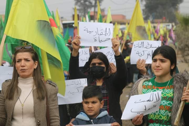 starkongra1's tweet photo. #الحسكة
مؤتمر ستار ينظم مسيرة شعبية حاشدة في مدينة الحسكة ضد هجمات جيش الإحتلال التركي على مناطق شمال و شرق سوريا. https://t.co/GXc0E4VZpq
