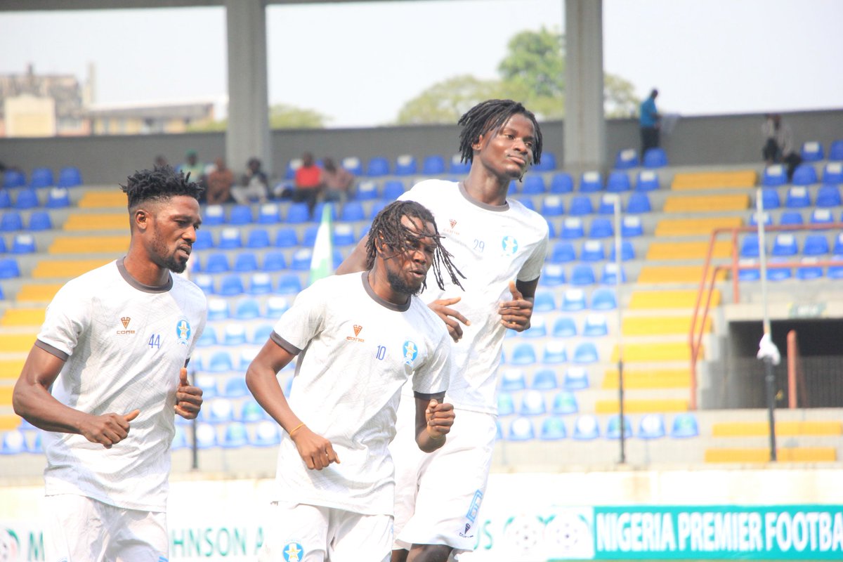 ShootingSc's tweet photo. Southwest derby
Mobolaji Johnson Arena.🏟️
Arrival, warm up💪
#SPOSHO #NPFL24 #MD18. https://t.co/aqha0KZl7R