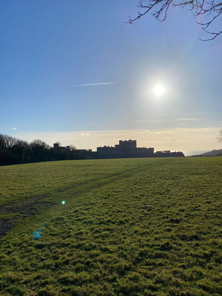 VisitDover's tweet photo. Blue skies over Dover Castle, Monday 15 January 2024.
#banishtheblues #daylight #kent #coastalliving #whitecliffscountry #notbluemonday https://t.co/HuM7nsCW45