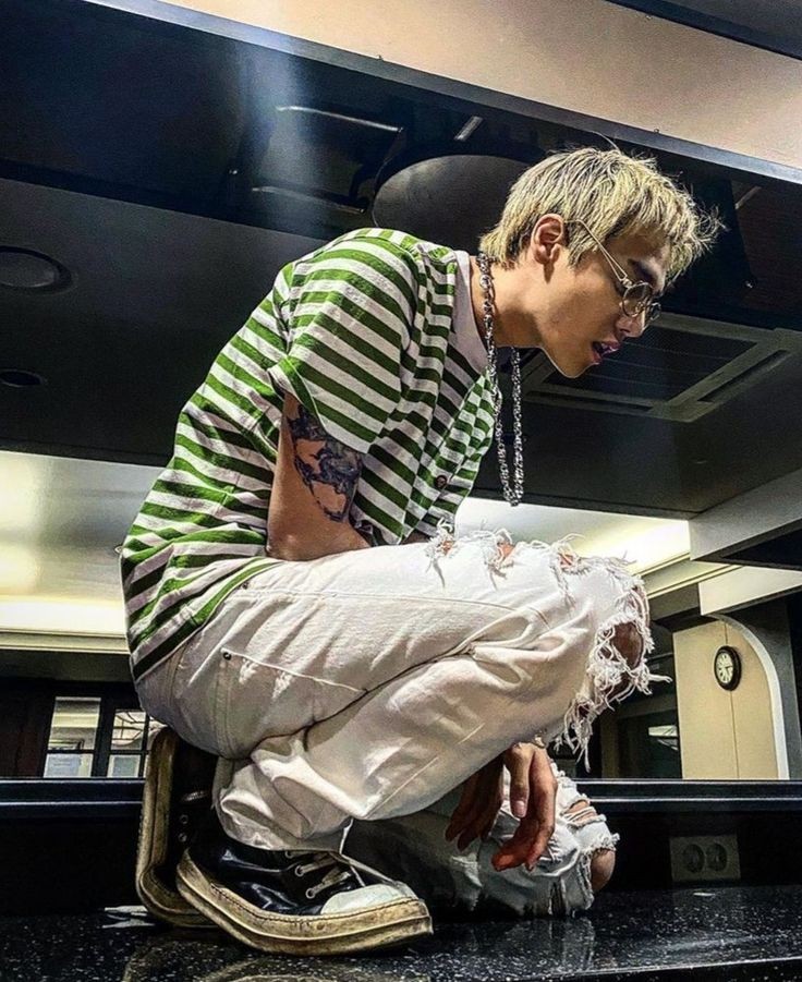 One jaewon pics tweet media