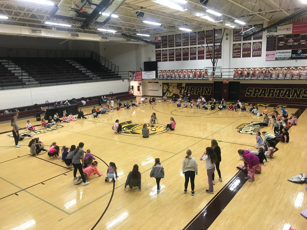 Great turn out for the Meagan Toothman Cheer Clinic! 🦋 <a href="/Walkergirl66/">Melissa Oakley</a>