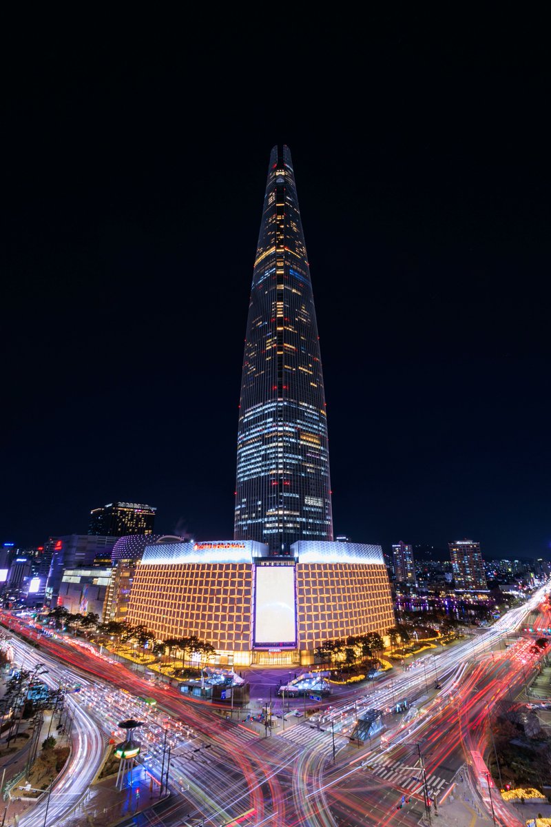 Taker0829's tweet photo. Lotte WorldTower at Jamsil
with RF 16mm F2.8 + R6Mk2
Bulb photos merged with Photoshop
#WorldTower #Lotte #월드타워 #롯데월드타워 #R6mk2 #Canon https://t.co/XdoJDHGsx1