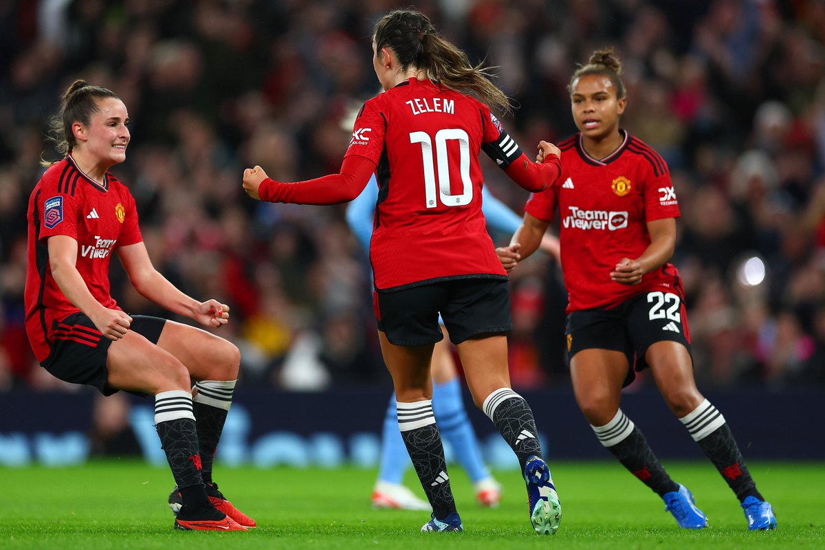 Across 2023 in #BarclaysWSL @ManUtdWomen's @katiezelem was the only player to win 40+ tackles (43), win 100+ duels (143), create 40+ chances (55) and provide 5+ assists (5).