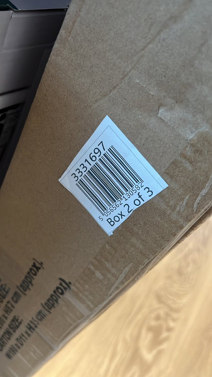 millie_root's tweet photo. @Tuffnells I had a parcel delivered by you today but I am missing a box (1/3). I am unable to get in contact with anyone to make an enquiry. Please can you sort this! @Tuffnells https://t.co/3gY61YuybV