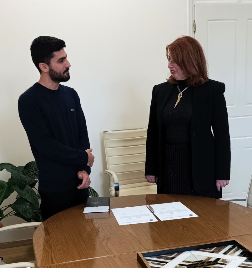 Το Χαροκόπειο Πανεπιστήμιο καλωσόρισε στο έμψυχο δυναμικό του το νέο μέλος ΔΕΠ του Τμήματος Πληροφορικής &amp; Τηλεματικής, της Σχολής Ψηφιακής Τεχνολογίας κ. Βασίλειο Ευθυμίου, στη βαθμίδα του Επίκουρου Kαθηγητή. Θερμά συγχαρητήρια και καλή σταδιοδρομία!
hua.gr/index.php/el/2…