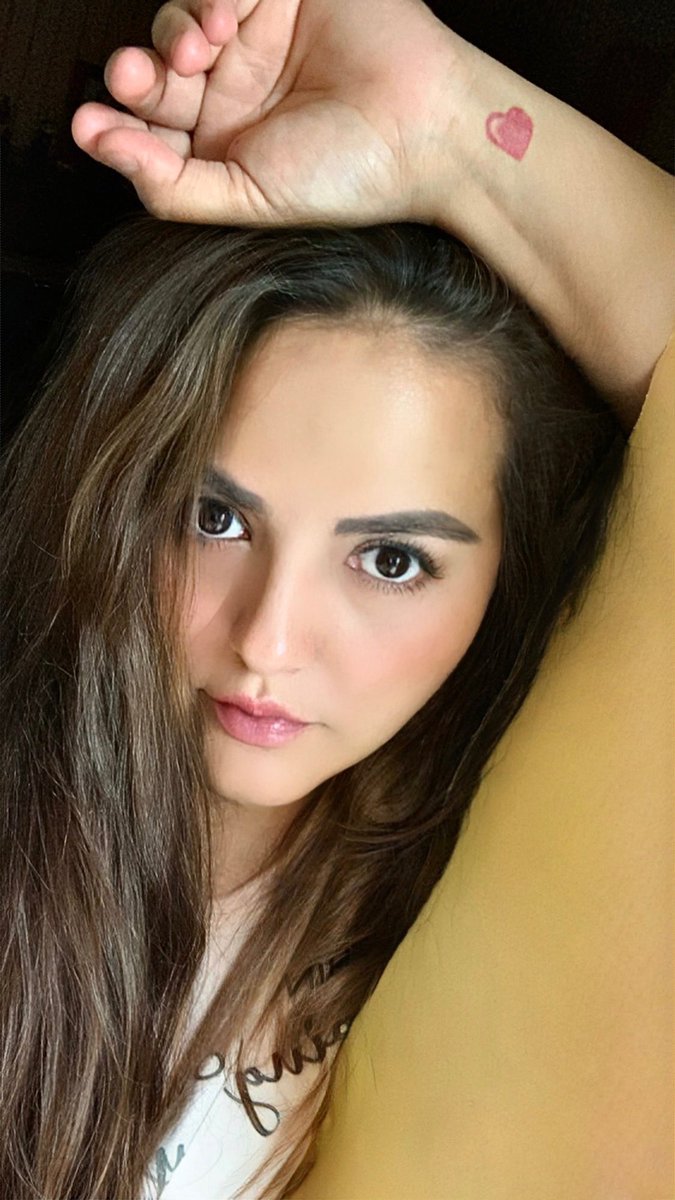 Karla De Regil tweet media