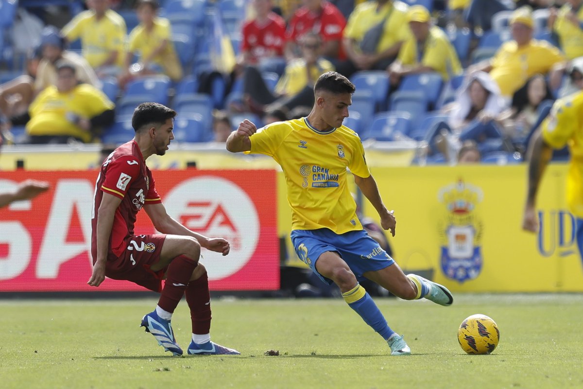 📸 @sergicb3

#LasPalmasVillarreal
#UnityMakesLasPalmas 💛💙