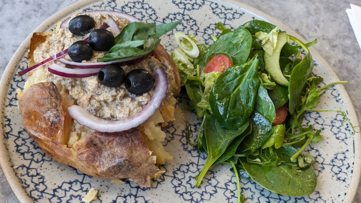 ⓋeganOliⓋe tweet media