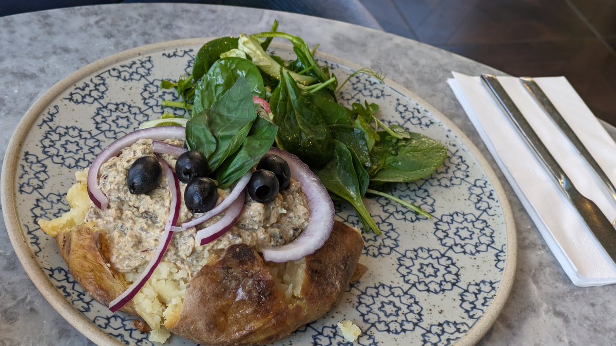 ⓋeganOliⓋe tweet media