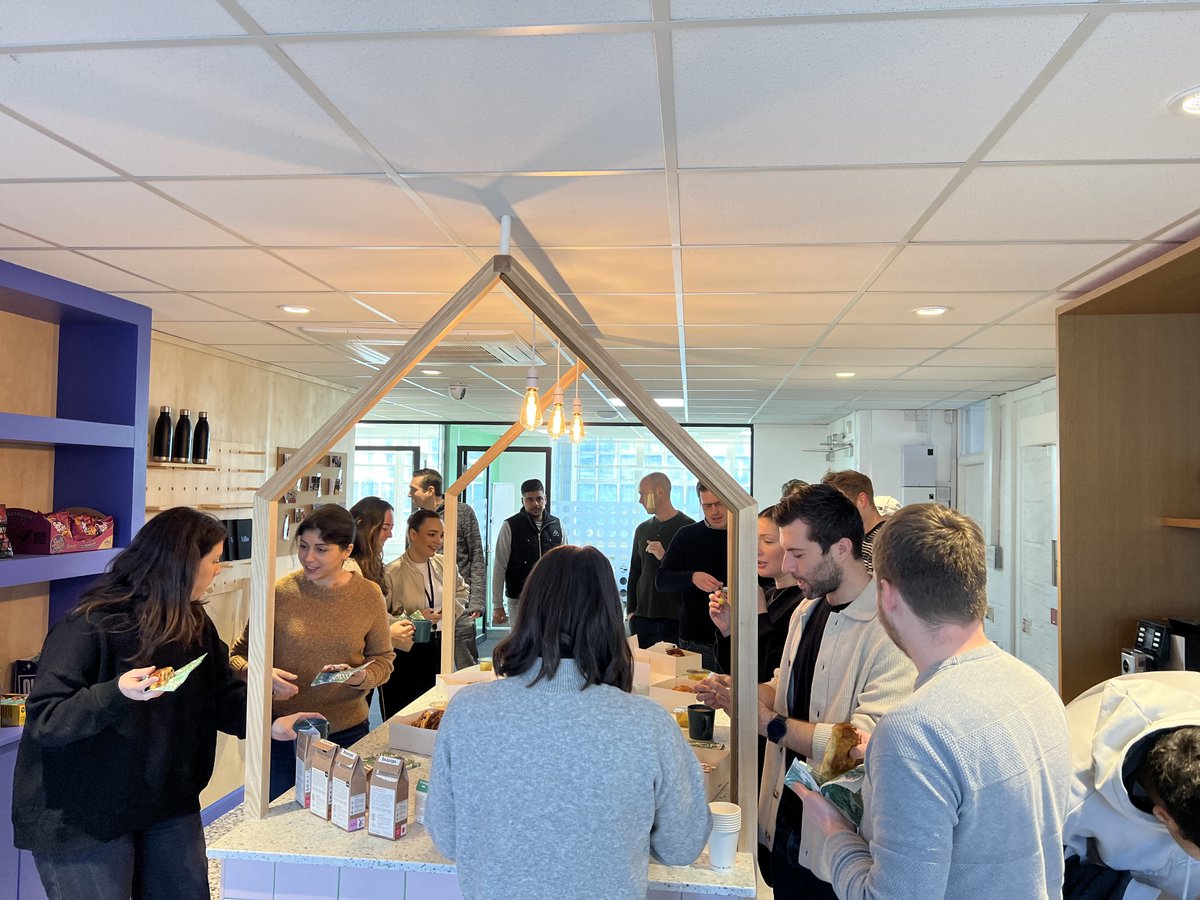 TilloHq's tweet photo. This week, our monthly 'Breakfast at Tillo's' took a slightly different theme as we embraced the spirit of #BrewMonday, a @Samaritans initiative that's all about turning a simple cup of tea into a conversation starter. βοΈπ¬
#MentalHealthMatters #TeamTillo https://t.co/90XLUzUh02