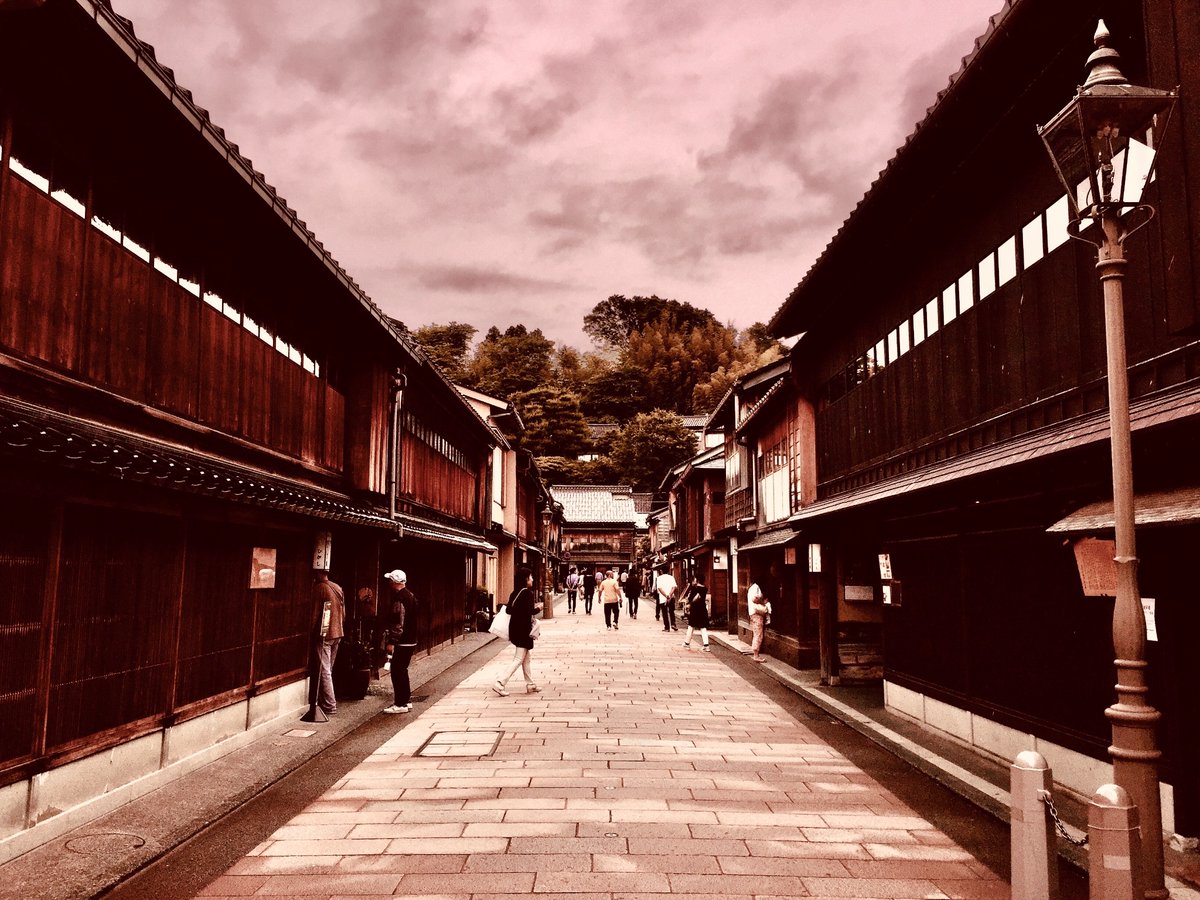 Ayiry20's tweet photo. Kanazawa Higasichaya 🇯🇵📸🎌

#Japan #Japon #architecture #Travel #landscapephotography #photography #Canon #photo #photograph # https://t.co/PN69oz2yXk