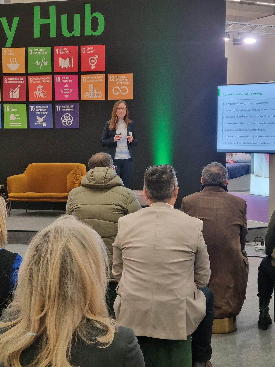 Der Blaue Engel tweet media