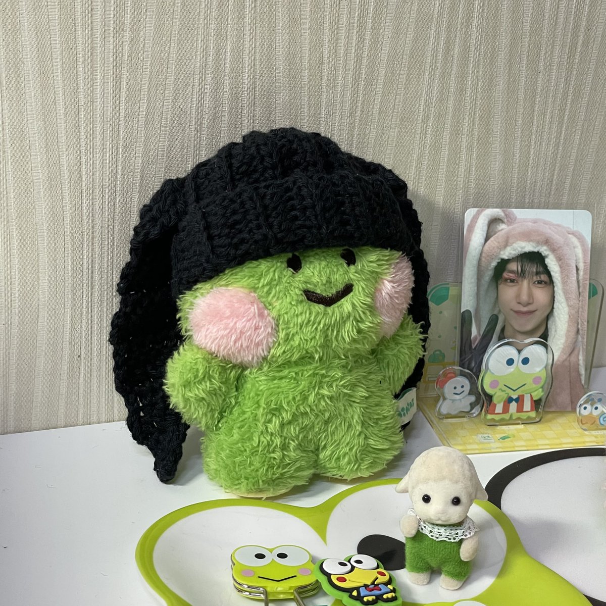 coenftka's tweet photo. ᕷ˖° ෆ⃛ 형원이 생일을 축하하기 위한 #rt이벤트 

형원이 생일을 축하하며 팬콘첫날 형원이가 썬던 비니(사진 속 레니니가 착용하고 있는 비니)를 새로 만들어서 보내드릴게요 ෆ⃛

ᕷ 참여방법 : 이 게시물 #rt 
ᕷ 당발 : 240119 늦은 형원시

배송비 부담 가능하신 분들만 참여해주세요 ! https://t.co/q4b4uDes9n