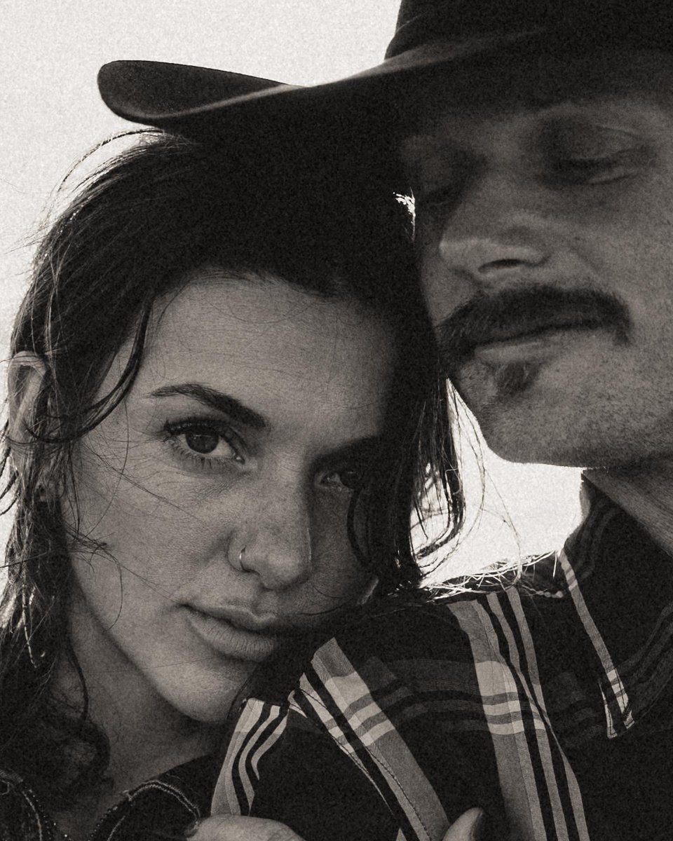 stay_inurlayne's tweet photo. and she goes on to marry her fiery vaquero https://t.co/pByOmntPrA