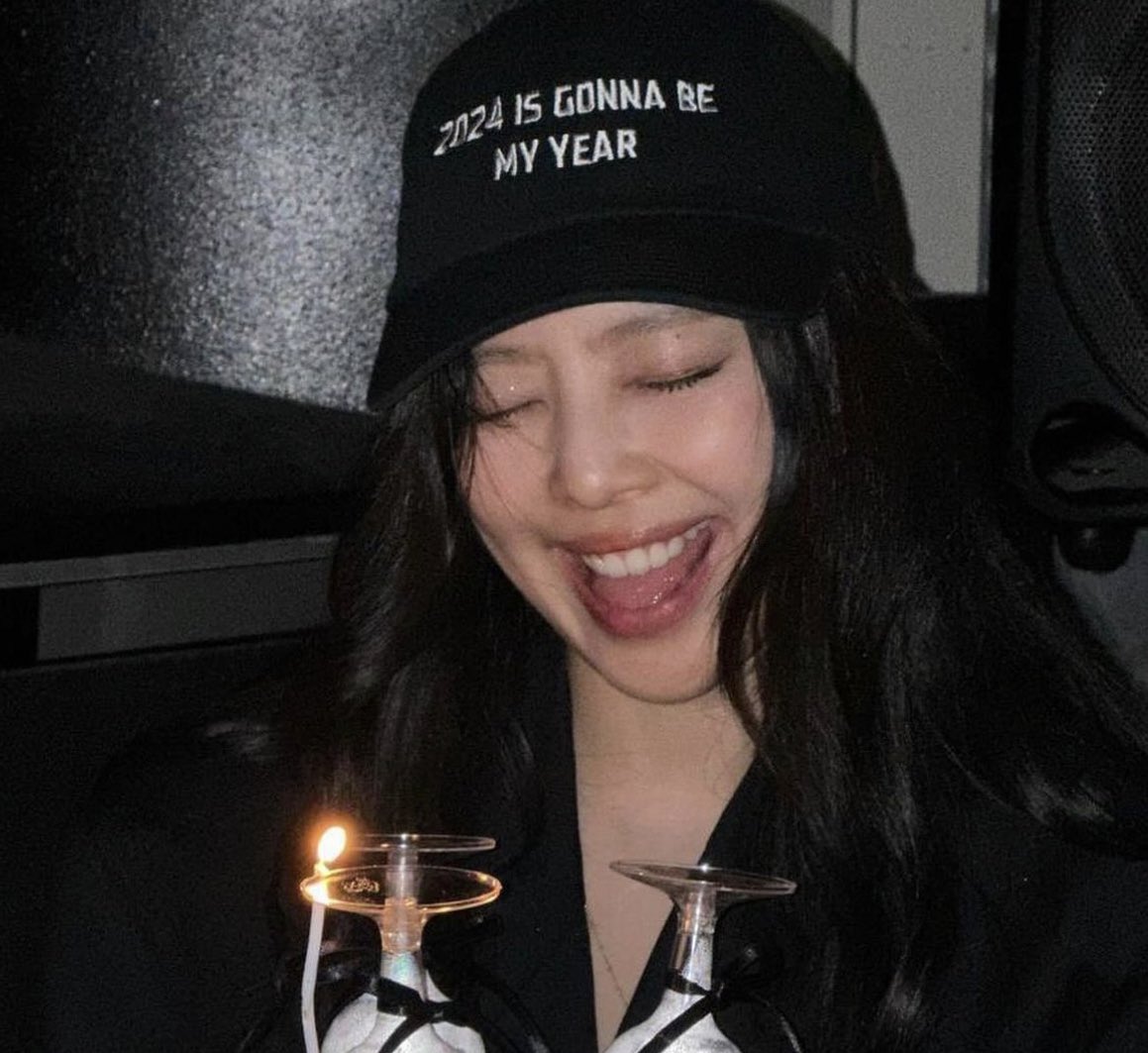 Happy Birthday Jennie 🩷 I am so excited for your new beginning and I hope you have an amazing year and you can do everything you put your mind to! I am so proud of you and I love you so much. I’ll always be there for you and 2024 will definitely be your year baby 🥰