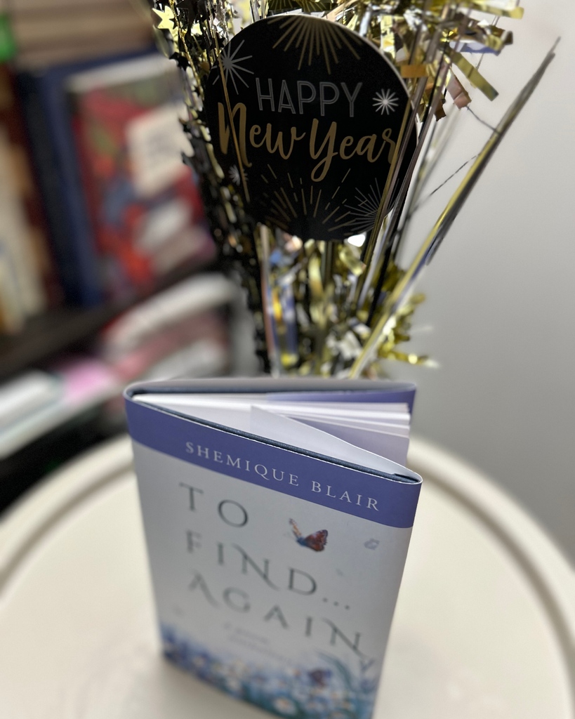 BlairShemique's tweet photo. 📚If you’ve read my latest poetry book, “To Find…Again” leave a comment sharing your thoughts. A brief comment is the best way to support my writing journey. Go to Amazon and leave your review today! #bookrev #poetry #quotes #writer #poetrycommunity #Amazonreviews #happynewyear https://t.co/GBUmFCTH5C