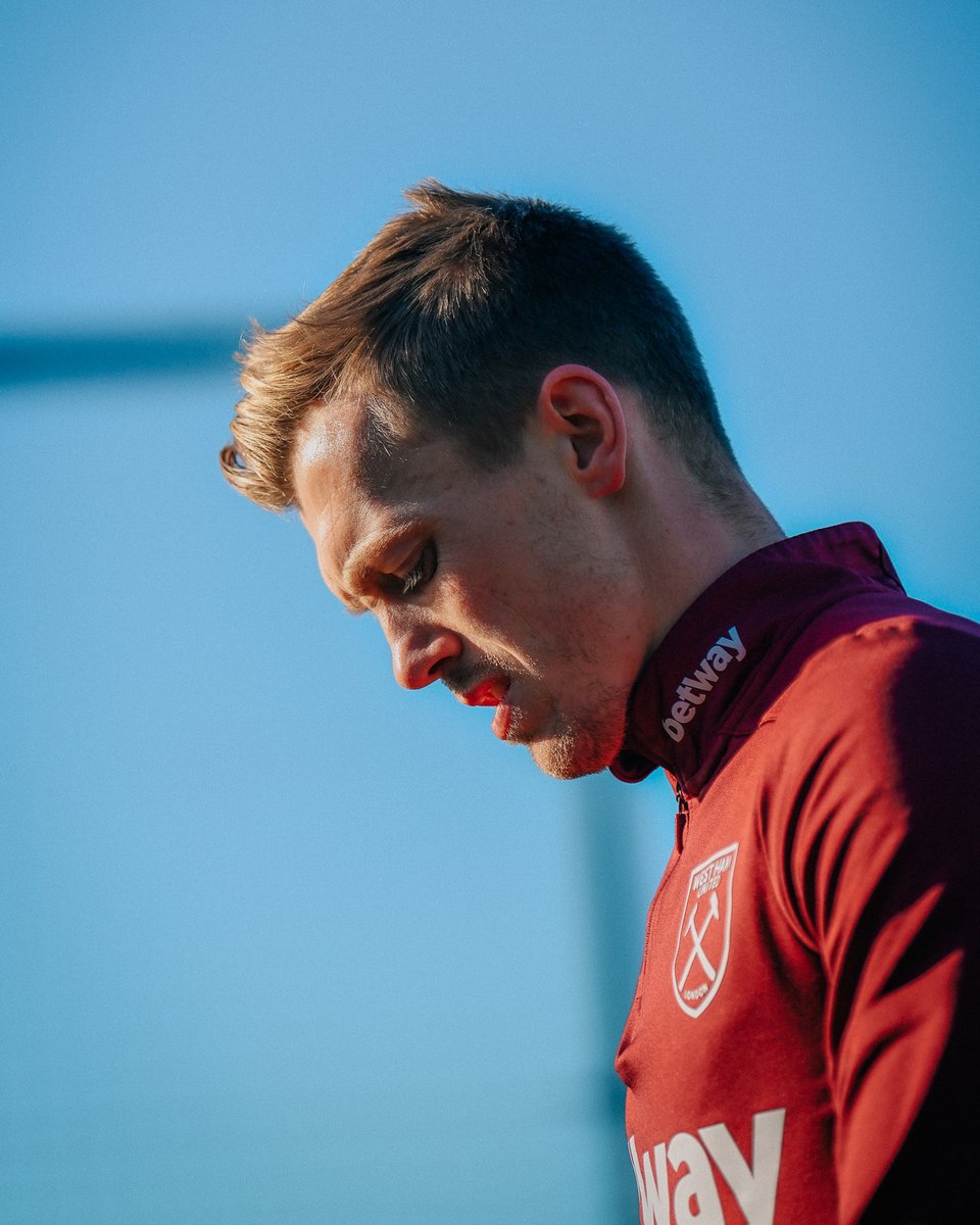 WestHam's tweet photo. JWP7 🎯 https://t.co/sM82IO9GKk
