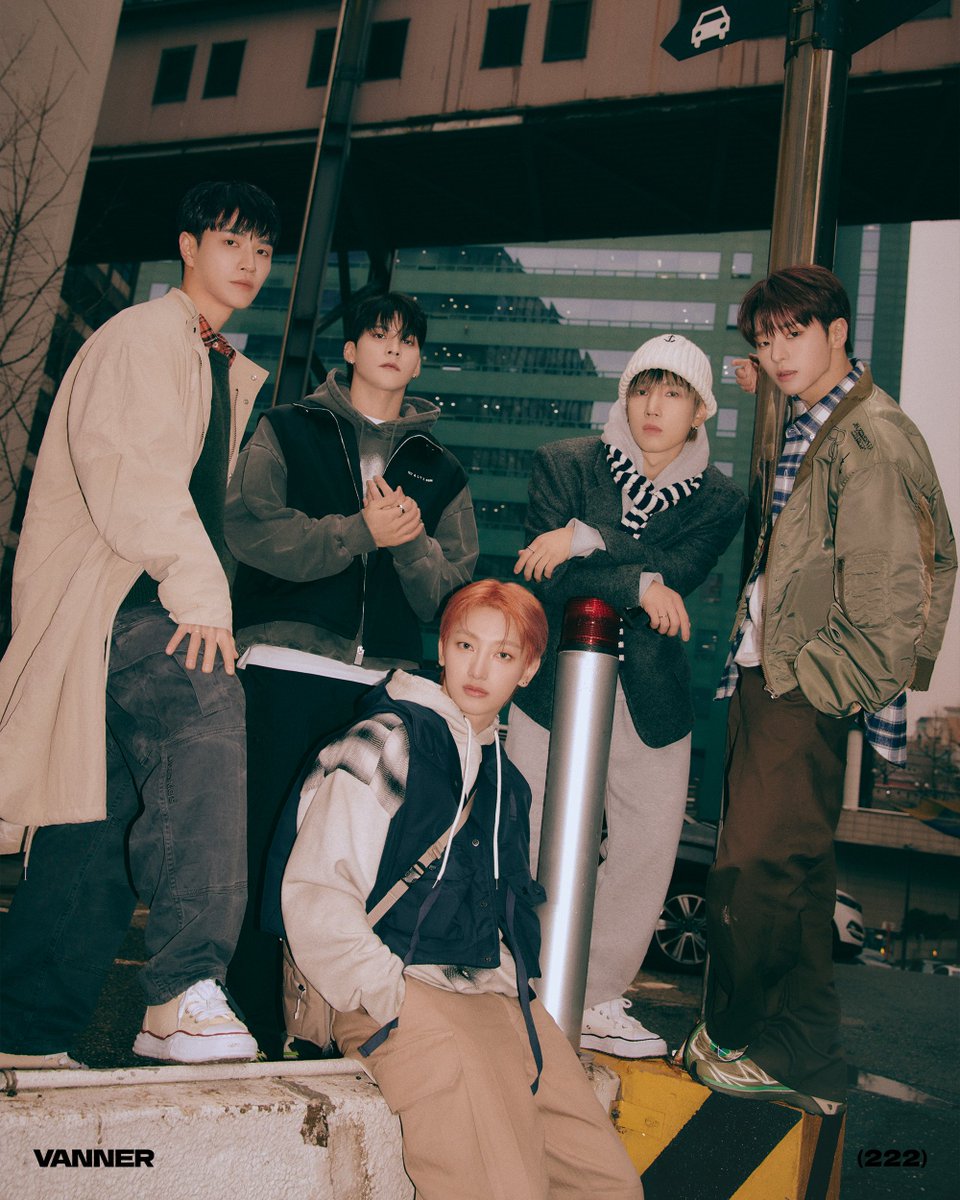VannerOfficial's tweet photo. VANNER(배너) 2ND MINI ALBUM
[CAPTURE THE FLAG]

Concept Photo #1 #VOYAGE_OF_VICTORY

🎧2024.01.30 6PM (KST)

#VANNER #배너
#CAPTURE_THE_FLAG #JACKPOT
#20240130_6PM https://t.co/4DbKNJA2Oy