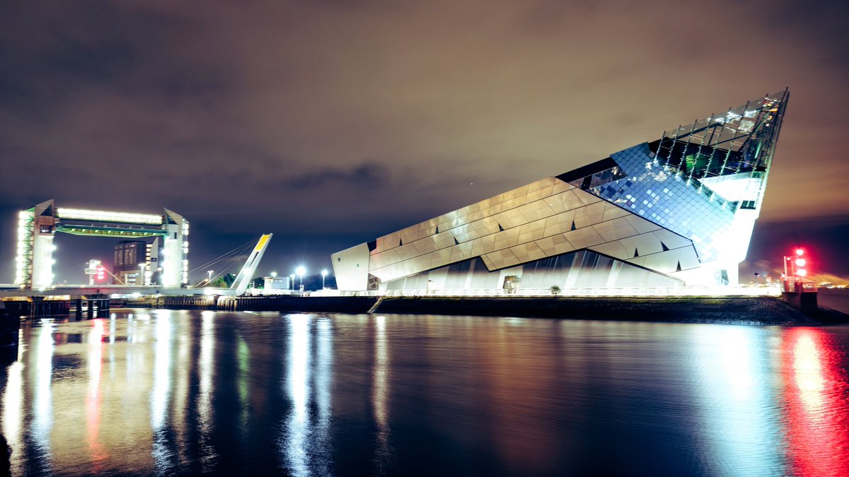 The Deep, Hull 📍

#thedeep #thedeephull #thedeephullaquarium #riverhul #hultidalbarrier #reflection #nightphotography #amaturephotography #googlepixel #stars #walk #explore #exploreuk #hull #kingstonuopnhul