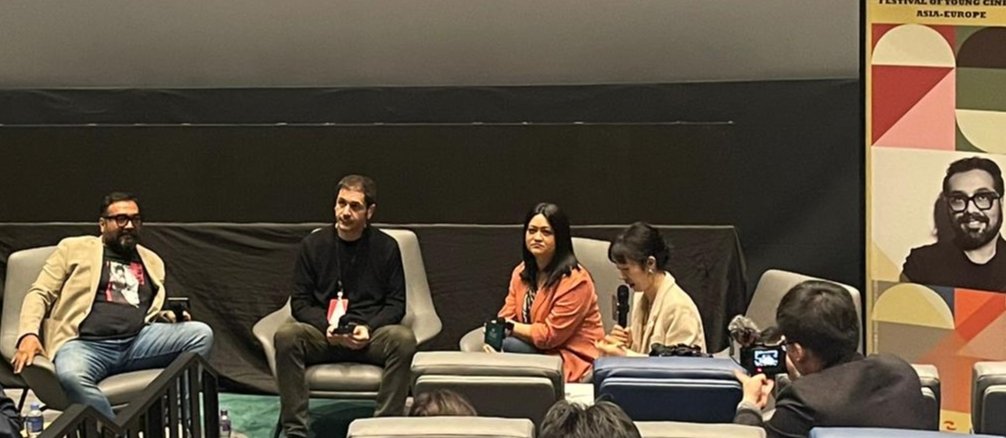 deemelinda's tweet photo. Had the wonderful opportunity to moderate a Dialogue- Masterclass of #AnuragKashyap with #GabrieleMainetti - two incredible filmmakers who are dear friends that admire and respect the cinema of each other. Curated by #MarcoMueller at @aeyfilmfest #Macau #China @anuragkashyap72 https://t.co/FHBjvruv1K
