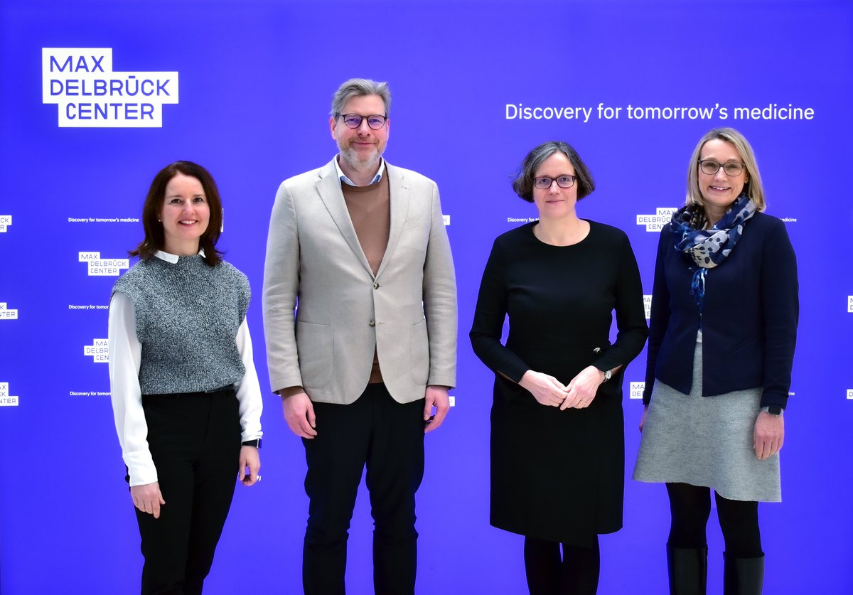 MDC_Berlin's tweet photo. Welcome to #mdcBerlin! Today, Julia von Blumenthal and Niels Helle-Meyer from @HumboldtUni's Directorate visited us. Grateful for insightful discussions on career paths and research infrastructures. Excited to deepen our partnership. 🤝 #BrainCityBerlin https://t.co/jRkX8H3pAY