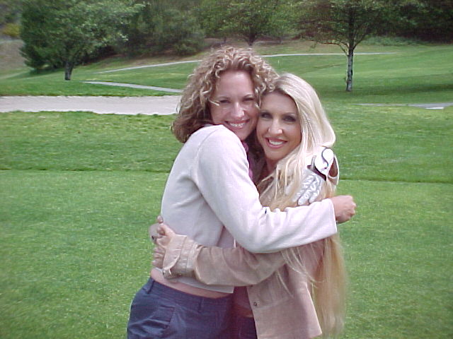 mzskyeblue's tweet photo. Fun, surprise weekend of golfing... with *my long time girl crush*!!! @jerrimanthey #SurvivorSeries . She couldn't be any sweeter and just an all around beautiful woman. #SkyeBlue #livingthedream #girlcrush #agirlcandream #starstruck #bosslady #coolchicks #dreamdol https://t.co/yQA5SdzWe4