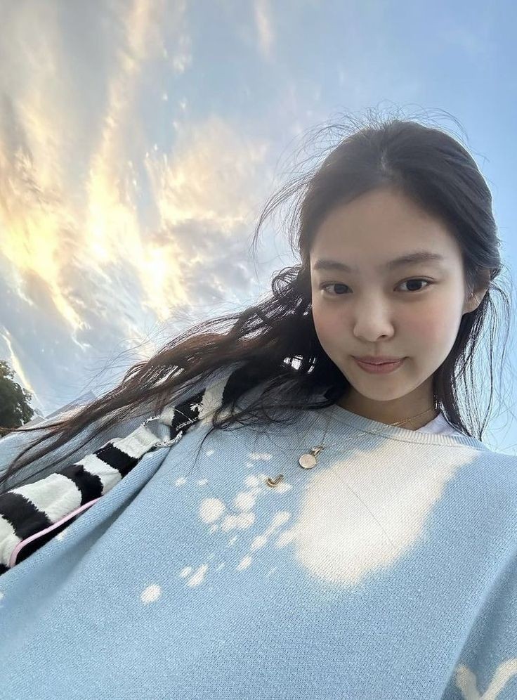 с днем рождения дженни💙

MISS KOREA JENNIE DAY
#MoonlightJENNIEDay
#달빛아래_빛이나는_제니의_생일파티