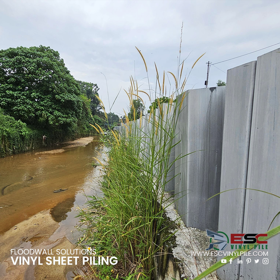 Vinyl sheet piling is increasingly utilized in floodwall solutions due to its effectiveness and cost benefits. 
#vinylsheetpiles #pvcpiles #plasticpiling #pvcsheetpilesupplier #ESCGroup #ESCVinylPile

✉️ info@escsteel.com or 📞 (980) 689 4389
🌐 escvinylpile.com