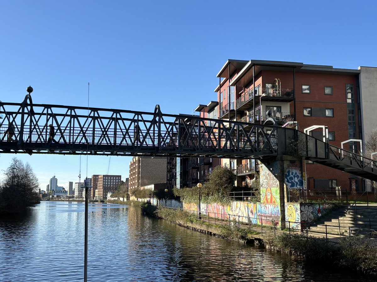rfantauzzo's tweet photo. Blue Skies for Blue Monday and a cruise round Salford and Manchester. I love a good bridge.  ⛴️ ☀️ 🥶 https://t.co/fi9CPotIPf