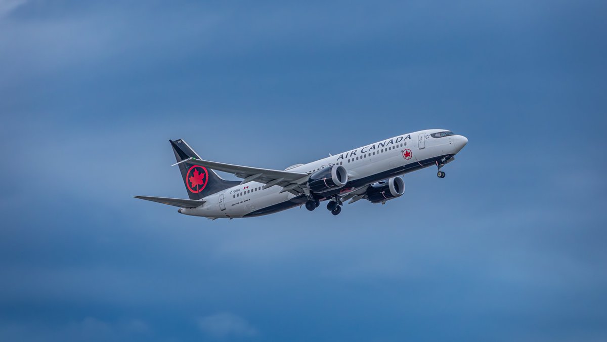 AirborneYVR's tweet photo. 🇨🇦 @AirCanada 
✈️ @Boeing 737-8 Max
📄 C-GEHI
📍 @Yvrairport
.
.
#YVR #avgeek #aviation #aviationlovers #aviationphotography #aviationdaily #planespotter #planespotting #photography #boeing #airbus #aircanada https://t.co/MY67oYQNxM