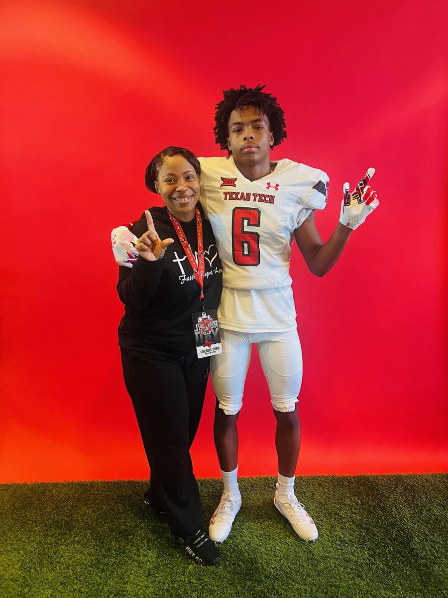 Over the weekend I had a good time in Lubbock… #GunsUp @TexasTechFB Thanks for the Jr Day invite @jkbtjc_53 @JoeyMcGuireTTU @CoachYates77 @CarlosLynn @CoachRJ_007 @Wolfe_Taylor_ @Coach_McHugh @CTownEaglesFB @SWiltfong247 @adamgorney @CoachC_Osunde @CoachJ_O