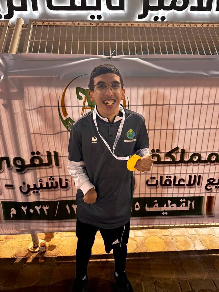 IMSIU_SD's tweet photo. 🥇
طلاب #جامعة_الإمام محمد عسيري و أحمد العلواني يحققان الميداليات الذهبية في بطولة المملكة لألعاب القوى لجميع الإعاقات لفئة الشباب والناشئين، التي أُختتمت منافساتها في مدينة القطيف، بمشاركة 14 نادياً من نوادي #ذوي_الإعاقة .

#عمادة_شؤون_الطلاب https://t.co/rybW5J8dwm