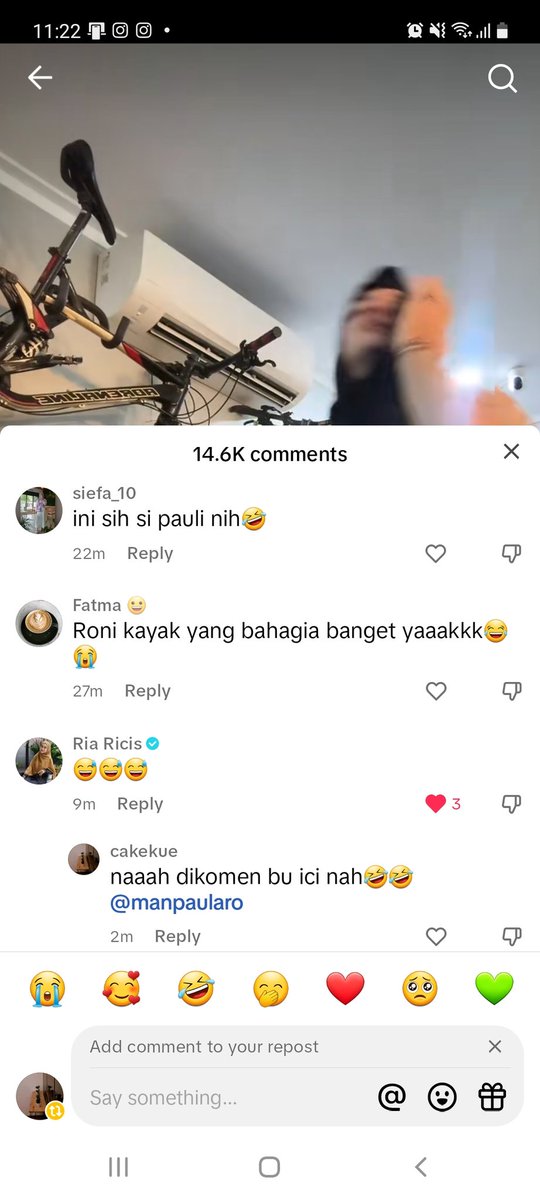 OneandOnlyyy___'s tweet photo. Sampe dikomen bu icis nah powll 😭🤣 https://t.co/lk4uFNaEE6