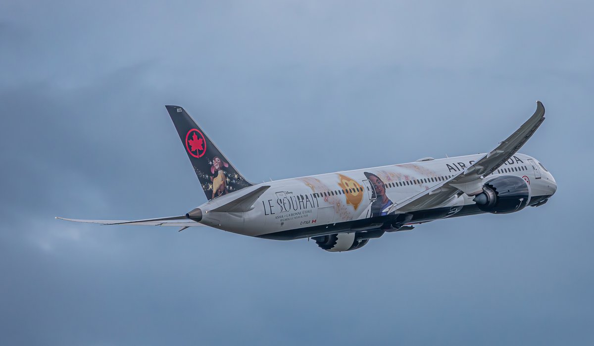 AirborneYVR's tweet photo. 🇨🇦 @AirCanada &amp; @Disney 
✈️ @Boeing 787-9 Dreamliner
📄 C-FVLX
📍 @YvrAirport
.
.
#YVR #avgeek #aviation #aviationlovers #aviationphotography #aviationdaily #planespotter #planespotting #photography #boeing #airbus #aircanada #disney https://t.co/iJNmXms6eo