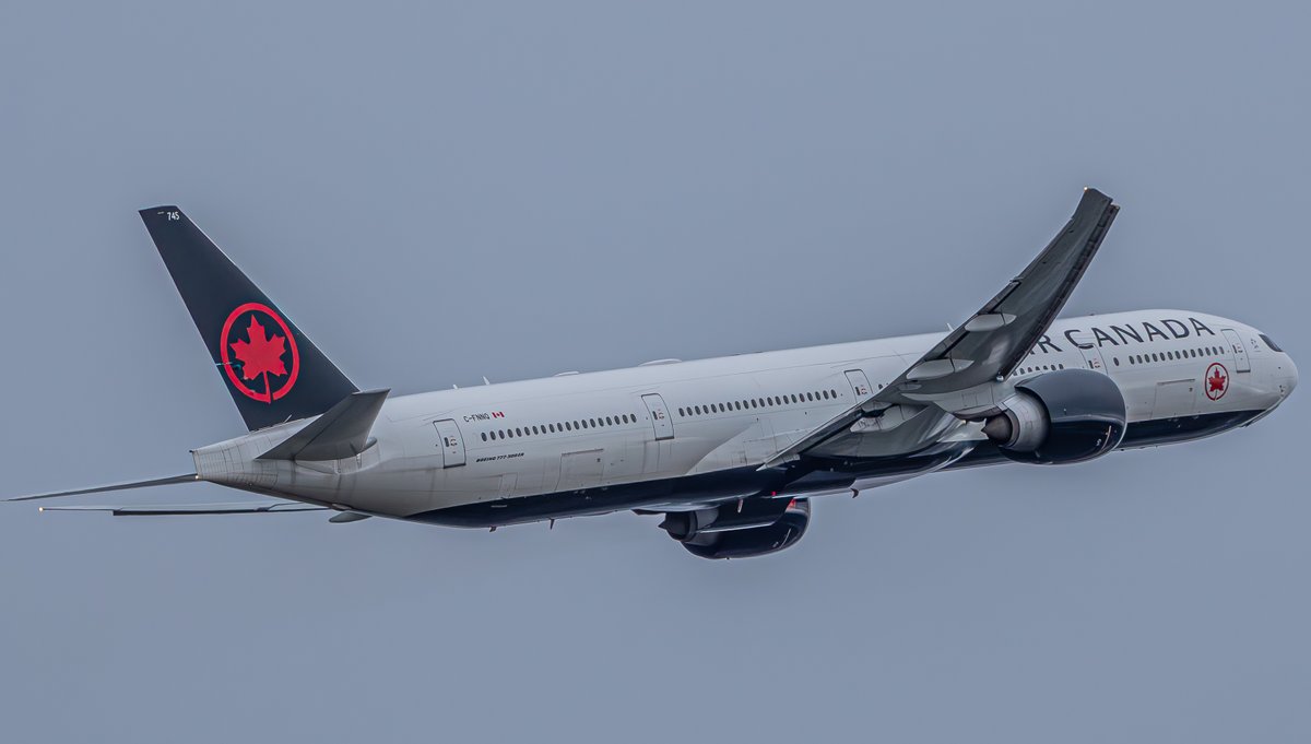 AirborneYVR's tweet photo. 🇨🇦 @AirCanada 
✈️ @Boeing 777-300 (ER)
📄 C-FNNQ
📍 @YVRAirport
.
.
#YVR #avgeek #aviation #aviationlovers #aviationphotography #aviationdaily #planespotter #planespotting #photography #boeing #airbus #aircanada https://t.co/zbnNcYFQFL