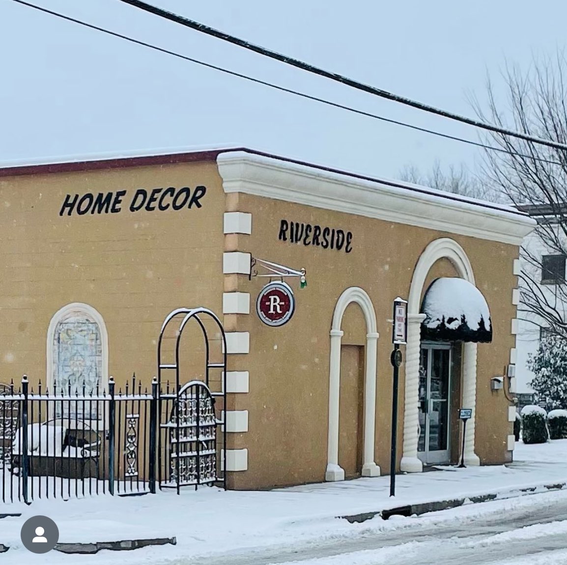 ❄️Snow Day! ⛄️Riverside will be Closed Monday Jan 15th for snow! Stay safe and warm and we hope to see you soon!

#franklintn
#visitfranklintn