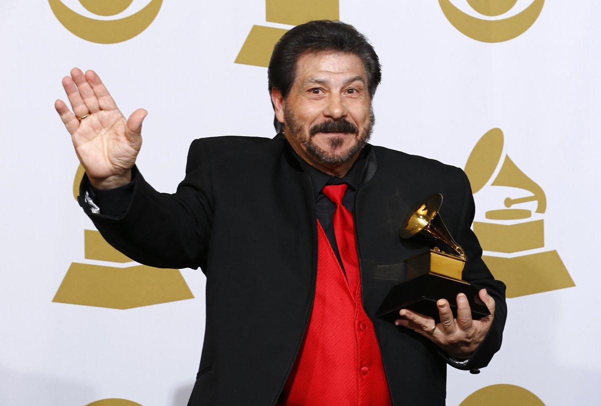 Mustang1071FM's tweet photo. Mustang 107.1 is saddened by the passing of a Cajun music icon and Grammy Award-winning Jo-El Sonnier, who passed away over the weekend in Texas. He was an institution for Louisiana music and culture and will be deeply missed, but his impact will live on for future generations. https://t.co/nonh1Jgt64