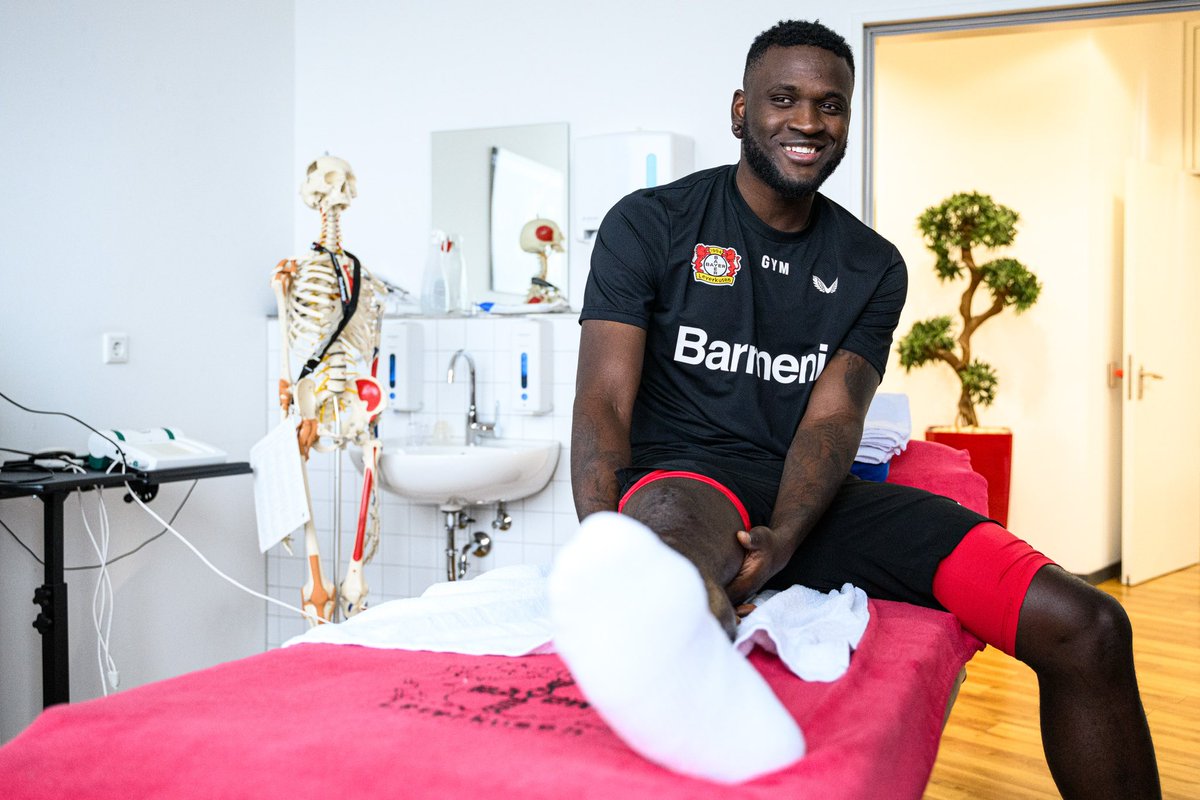 boniface_jrn's tweet image. He who laugh last laugh best na big lie 
Person wey no laugh when other dey laugh na werey ooo