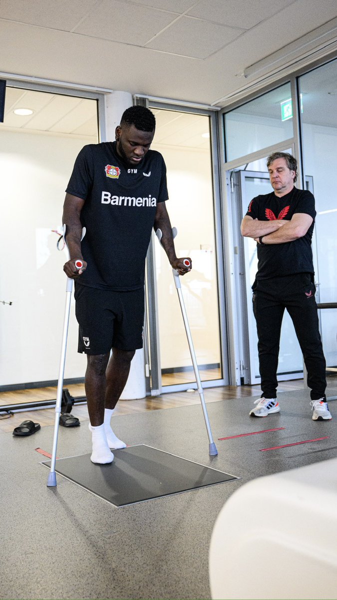 boniface_jrn's tweet image. He who laugh last laugh best na big lie 
Person wey no laugh when other dey laugh na werey ooo