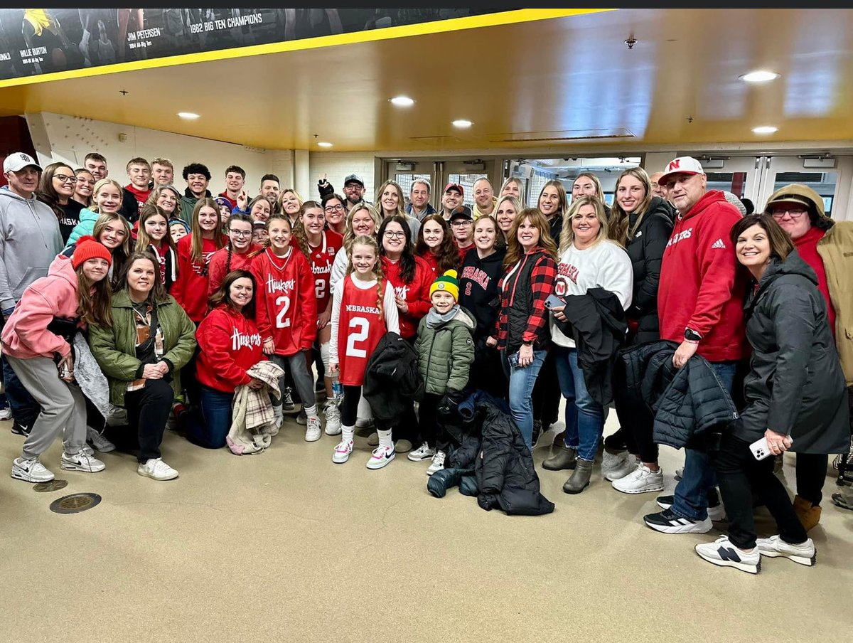 bniss5's tweet photo. When it’s a youngster’s Xmas present to go watch a game of their favorite player, it’s pretty special! You all will never know what it mean’s to Lo & us to have you there! Thank you just doesn’t seem like enough, but thank you for making Lo’s day a very special one!!!#NDSTRONG https://t.co/S40A5HQFsb