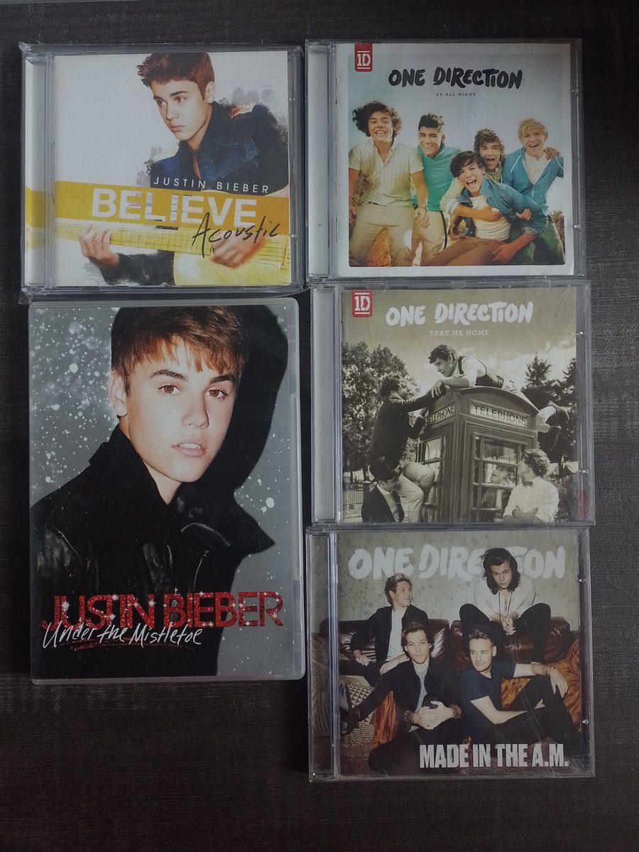 folkorange's tweet photo. oii pessoal, estou vendendo esses cds do one direction e justin bieber com frete grátis dependendo do seu estado!! tenho avaliação de vendas aqui no meus rts e no insta (cds.mania)

se puder me ajudar com rt eu ficaria muito grataaa, muito obrigada ♥️♥️ https://t.co/FFUmAvSLw9