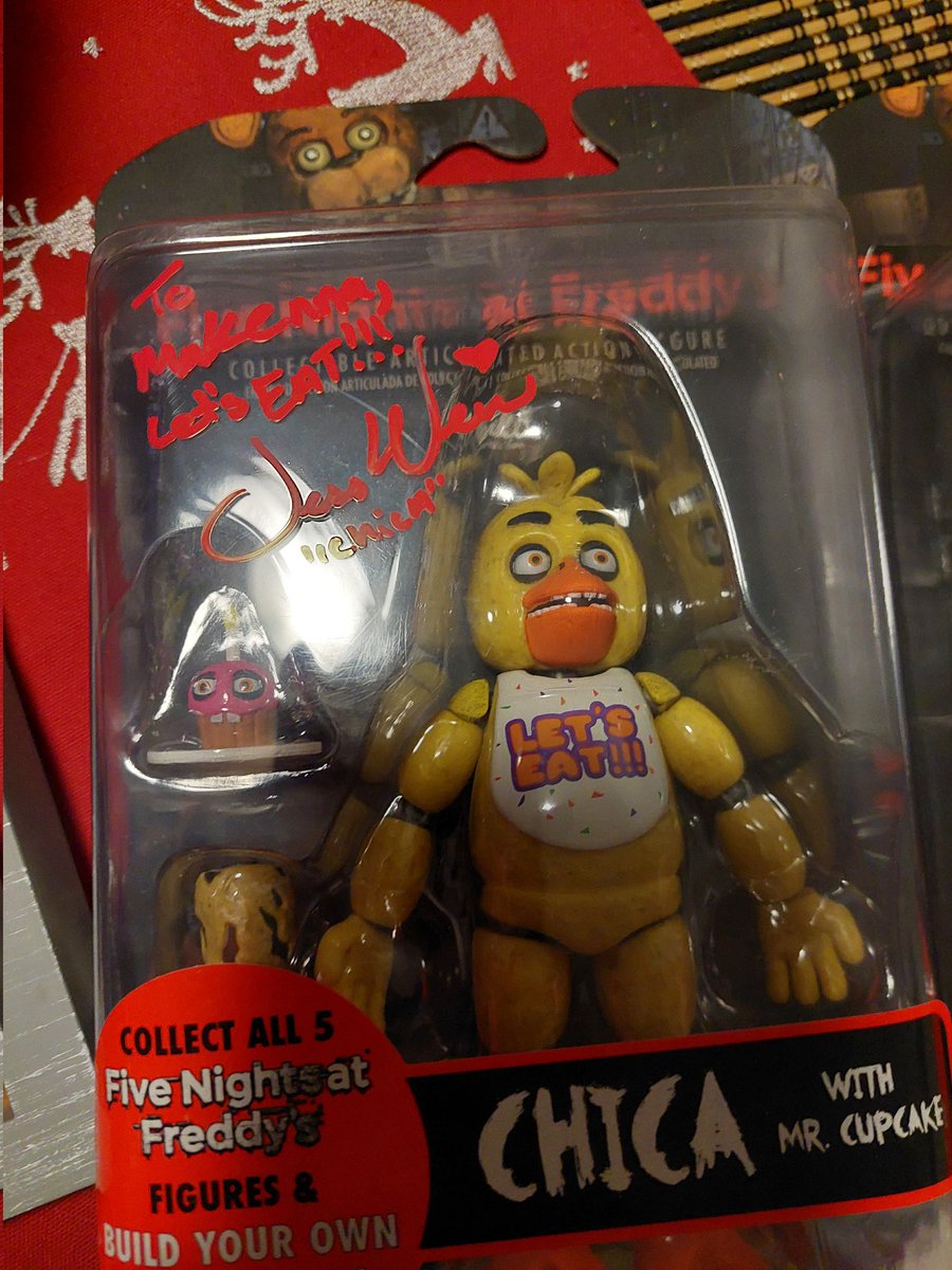 ZombunnyC's tweet photo. I met Chica and Freddy a few weeks ago at a #fnaf pizza party at #unlockthecon ! Super awesome meeting them!
#FNAFMovie https://t.co/kkXcVLHQaP