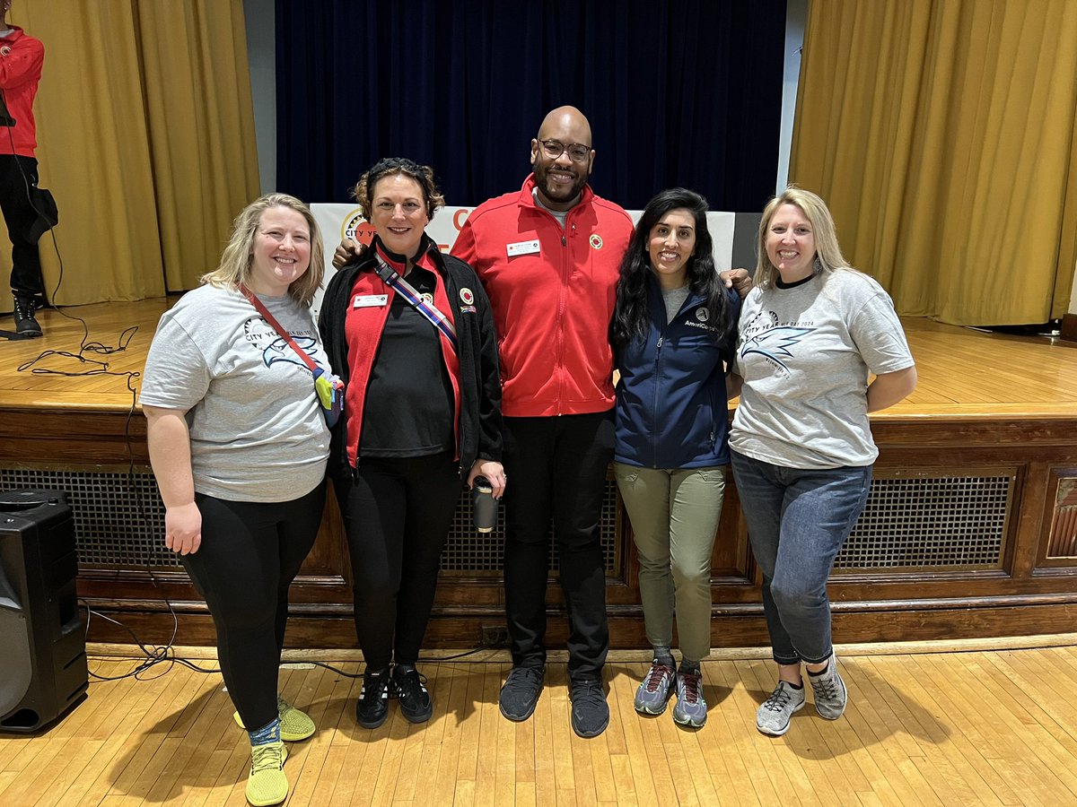 jenniferney's tweet photo. Fired up to serve on #MLKDay2024 with @CityYearWDC @AmeriCorps @Voices4Service. #Stand4Service https://t.co/mfgU2aEZCN