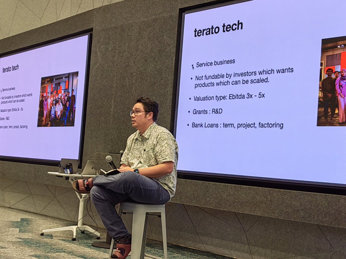 "In 1999,  one way to get noticed is to appear on Remaja"

Yes. Dari situ aku start kenal Terato portal.

And 20 years later, aku dpt peluang bekerja bawah salah satu syarikat <a href="/rezarazali/">R.</a>

Puas betul dapat dengar sharing  experience camni 😁