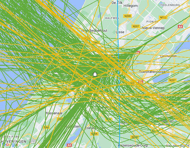 Het was weer niet te harden onder de Schiphol-aanvliegroute de afgelopen dagen 8-9-10-11 januari.
Deze kaarten laten alleen de dagvluchten zien terwijl er ook 's nachts veel overlast was; en ook de neerslag van zeer schadelijke stoffen zie je niet.
