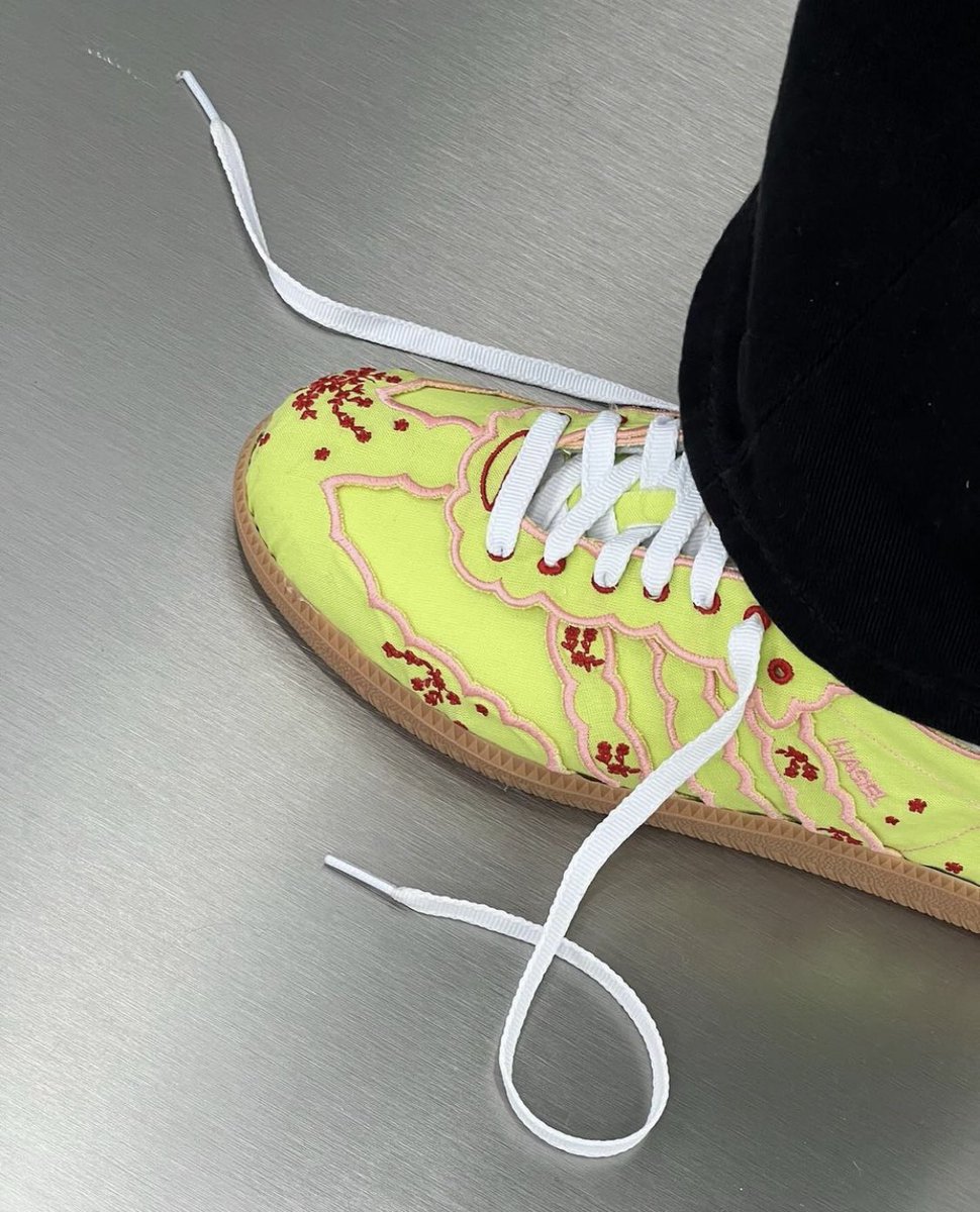 Sneakerologue's tweet photo. Studio Hagel x Adidas Samba 🔜 🧁 https://t.co/njskmgOxz5