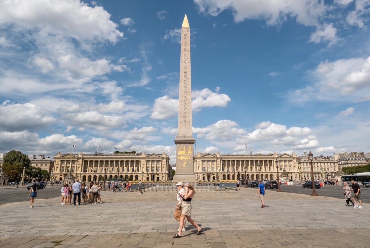 Le problème, ce n’est pas la réduction de la place de la voiture et la piétonnisation de la moitié de la #PlaceDeLaConcorde. 

Le problème, c’est qu’on a absolument aucune confiance en ceux qui ont fait du laid et du cheap leur marque de fabrique. 

Le problème, c’est qu’ils