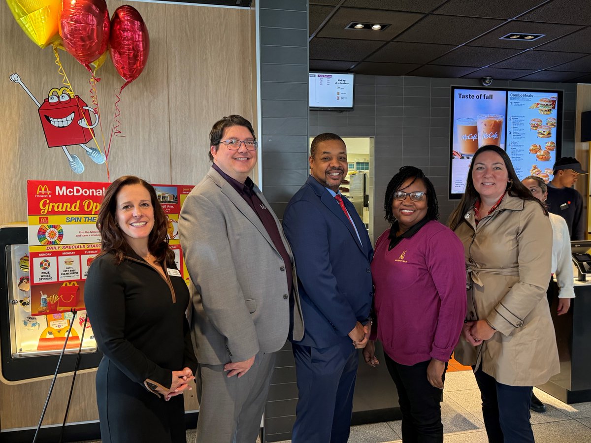 rmhctma's tweet photo. Last week we celebrated the grand reopening of McDonald's in Hamden Plaza with Roger Facey and his Golden Hawk team, and friends from vendor partners Martin Brower and Northeast Foods! #KeepingFamiliesClose https://t.co/V4X6AQsP4a